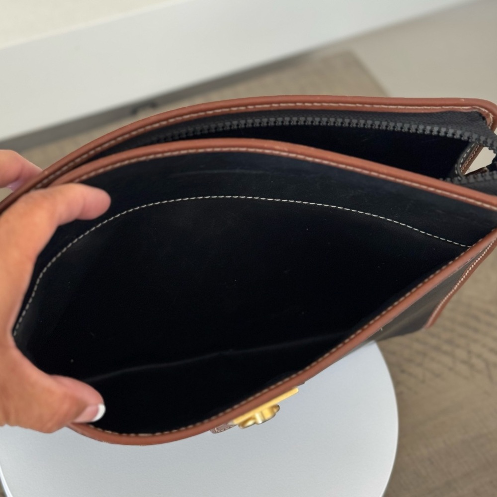 Celine Vintage Triomphe  Black Leather Clutch Bag - Picture 15 of 16